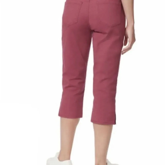 Gloria Vanderbilt Purple Capri pants - Picture 2 of 5